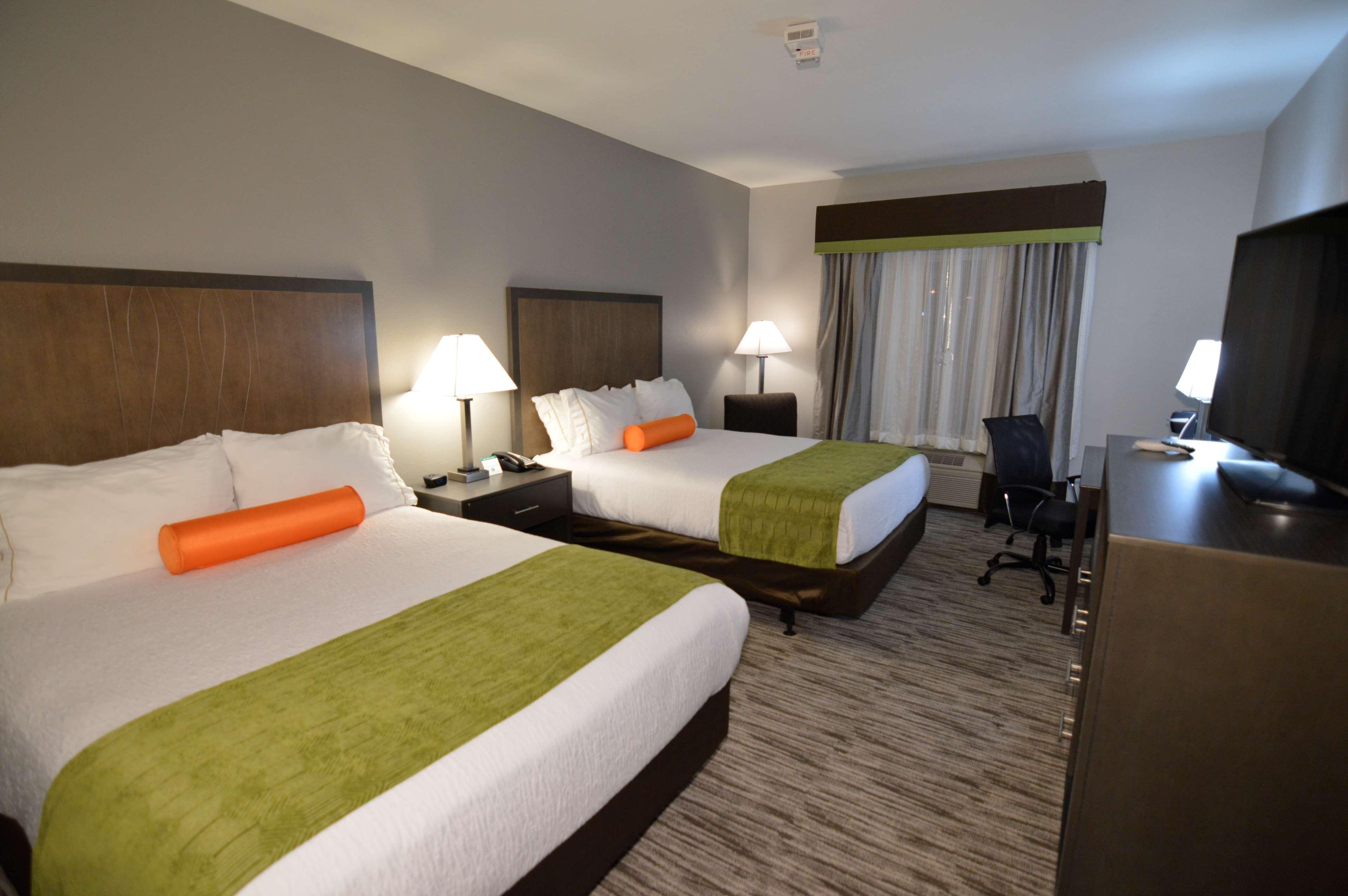 Best Western Plus Liberal Hotel & Suites Екстериор снимка