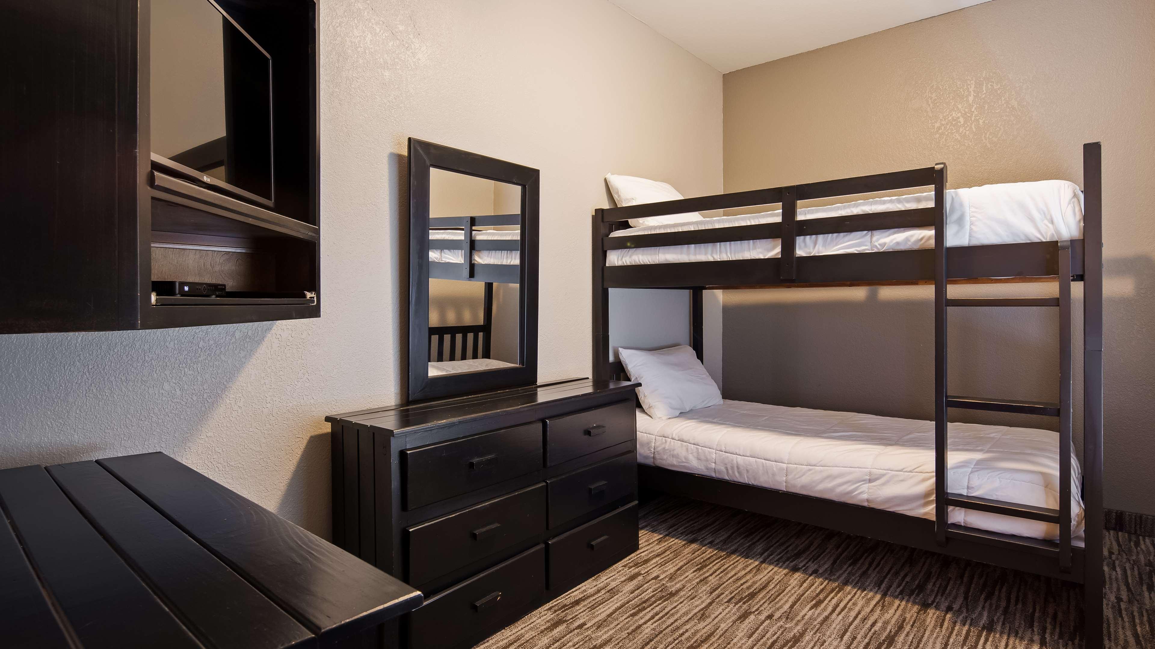 Best Western Plus Liberal Hotel & Suites Екстериор снимка
